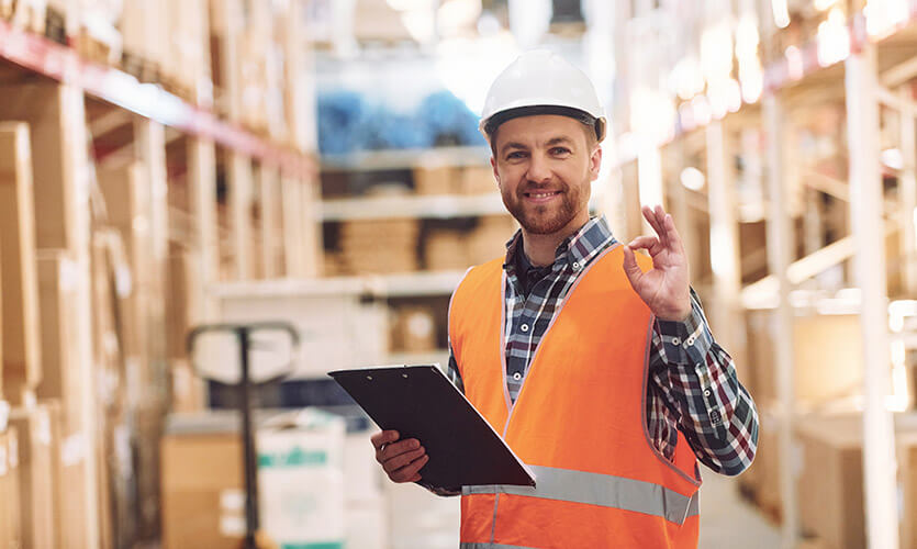 Avoid Summer Bottlenecks in Retail Logistics: What to Fix Before Operational Pressure Increases