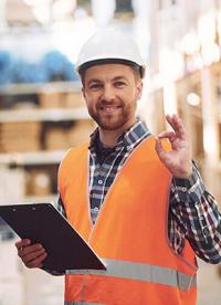 Avoid Summer Bottlenecks in Retail Logistics: What to Fix Before Operational Pressure Increases