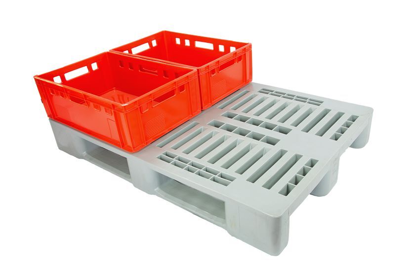 H1 plastic pallet and matching E2 containers