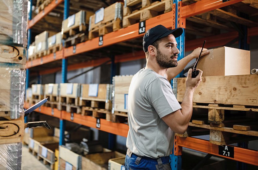 Pallet racks for safe storage of products